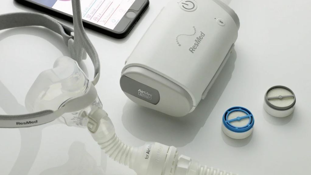 ResMed AirMini vs Traditional CPAP Machines